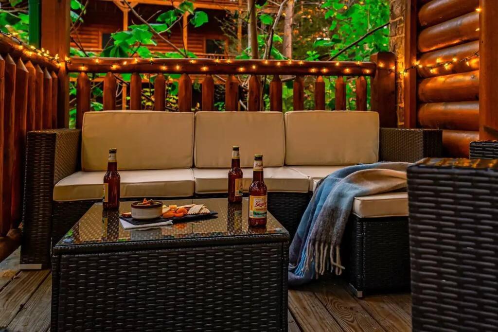 Stunning Mountain Cabin W Hot Tub ガトリンバーグ エクステリア 写真